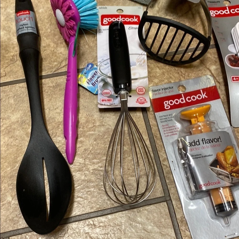 Goodcook Kitchen Utensil Set plus Handsoap & Scrubbers